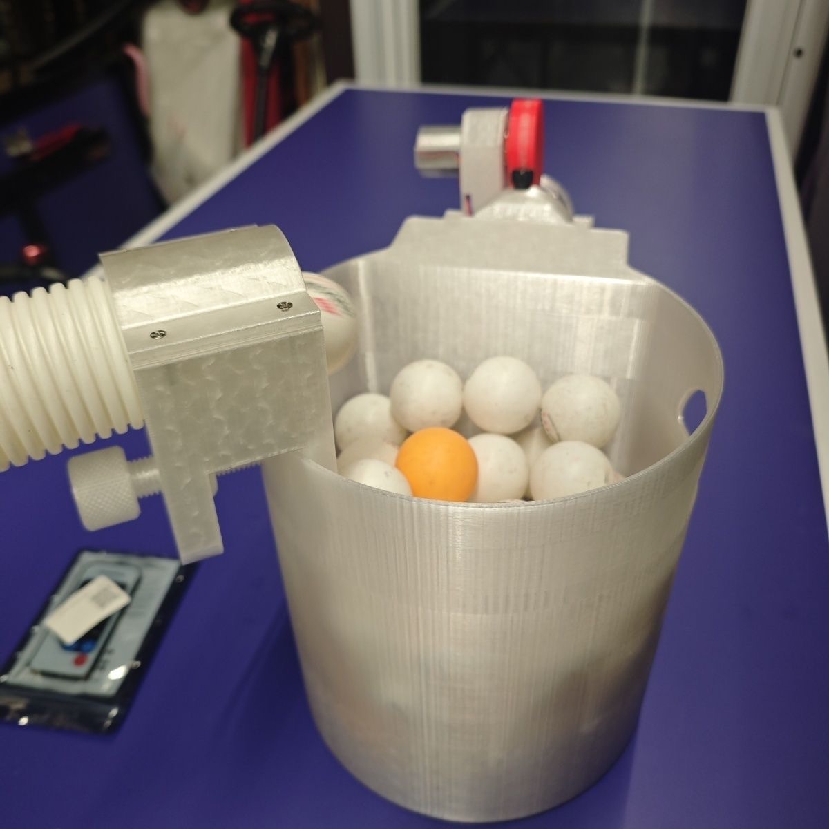 自動卓球ローディングマシン大容量ピンポンマシンポータブルボー - Table Tennis Barrier のレビューと価格